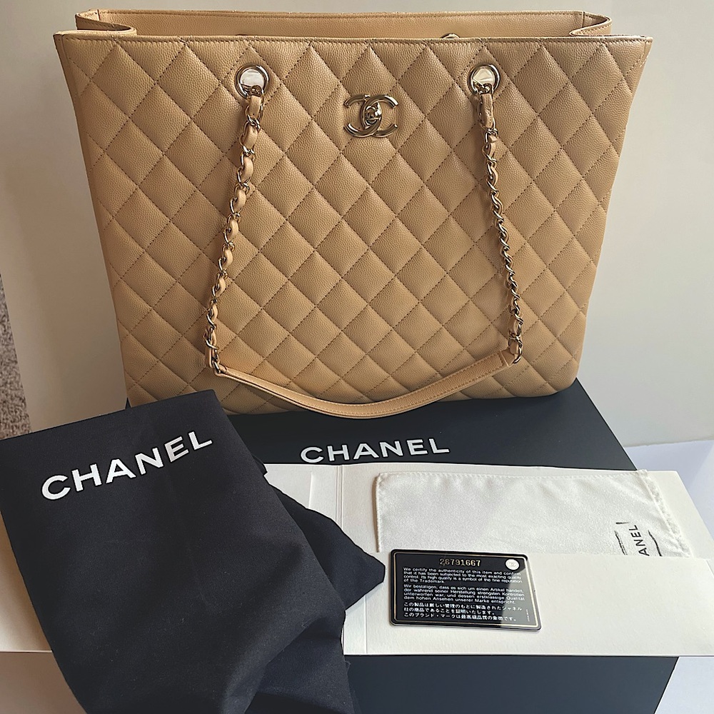 New CHANEL Large Shopping Tote Caviar Leather